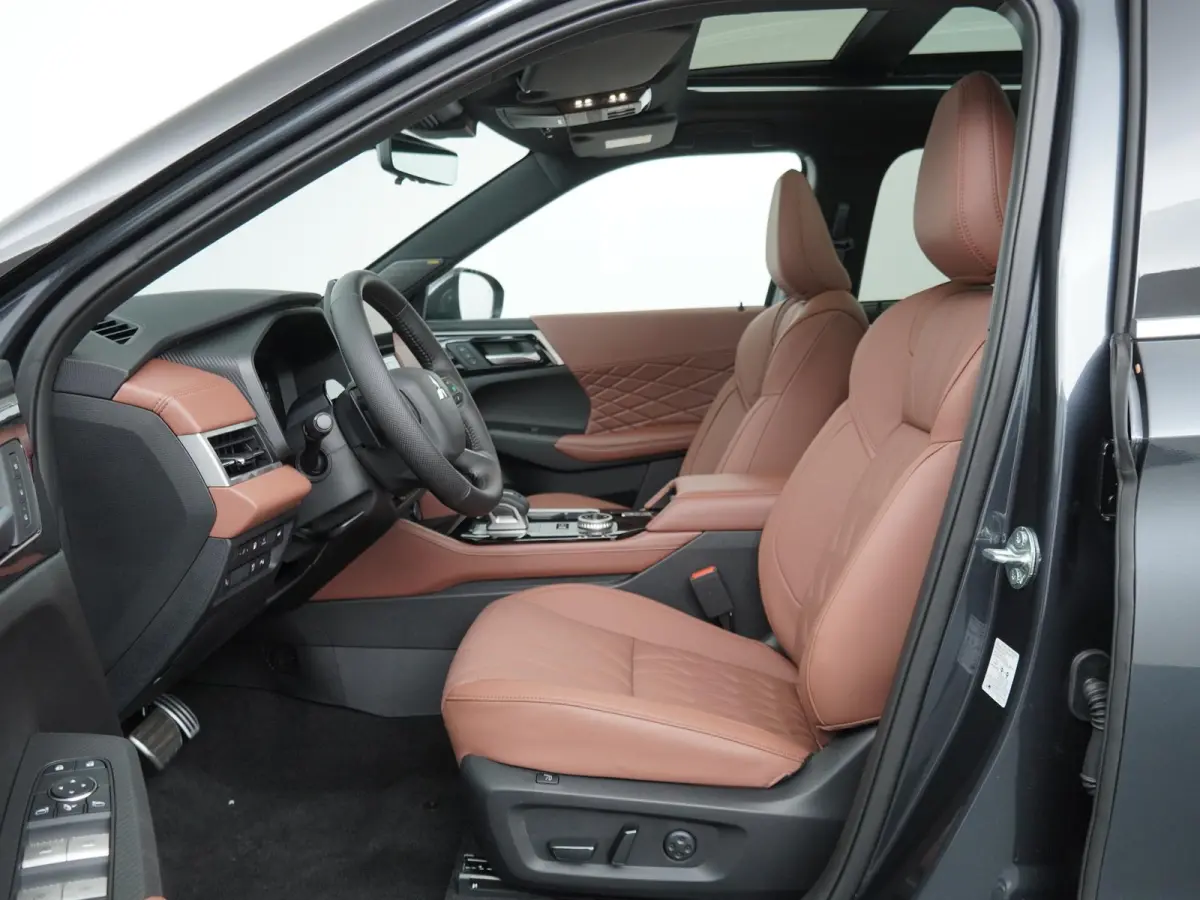 2.4 PHEV Instyle+ | Cognac Leder | Panoramadak | Gevent. Leder |