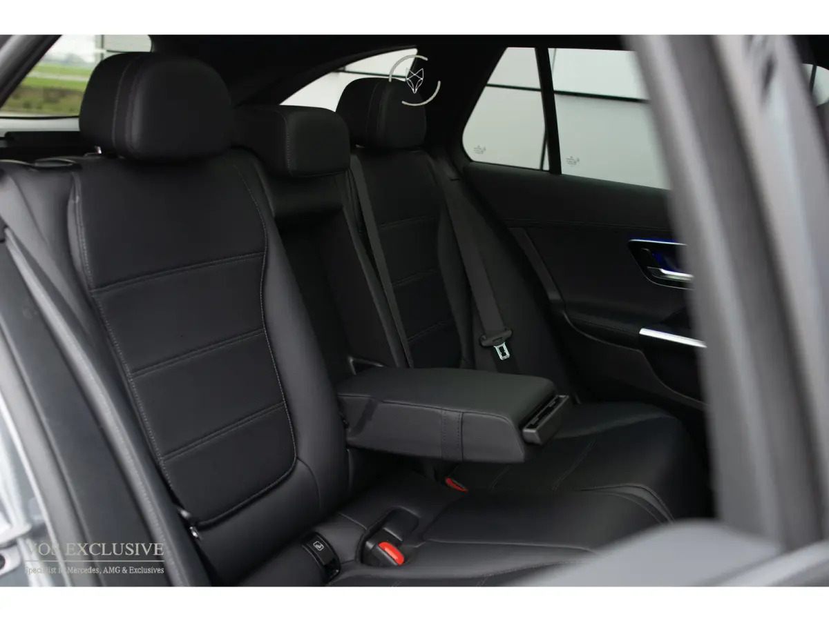 300 AMG Night Massage|ACC|Keyless|Pano|360°|Soundsysteem|LED|19"|New Service