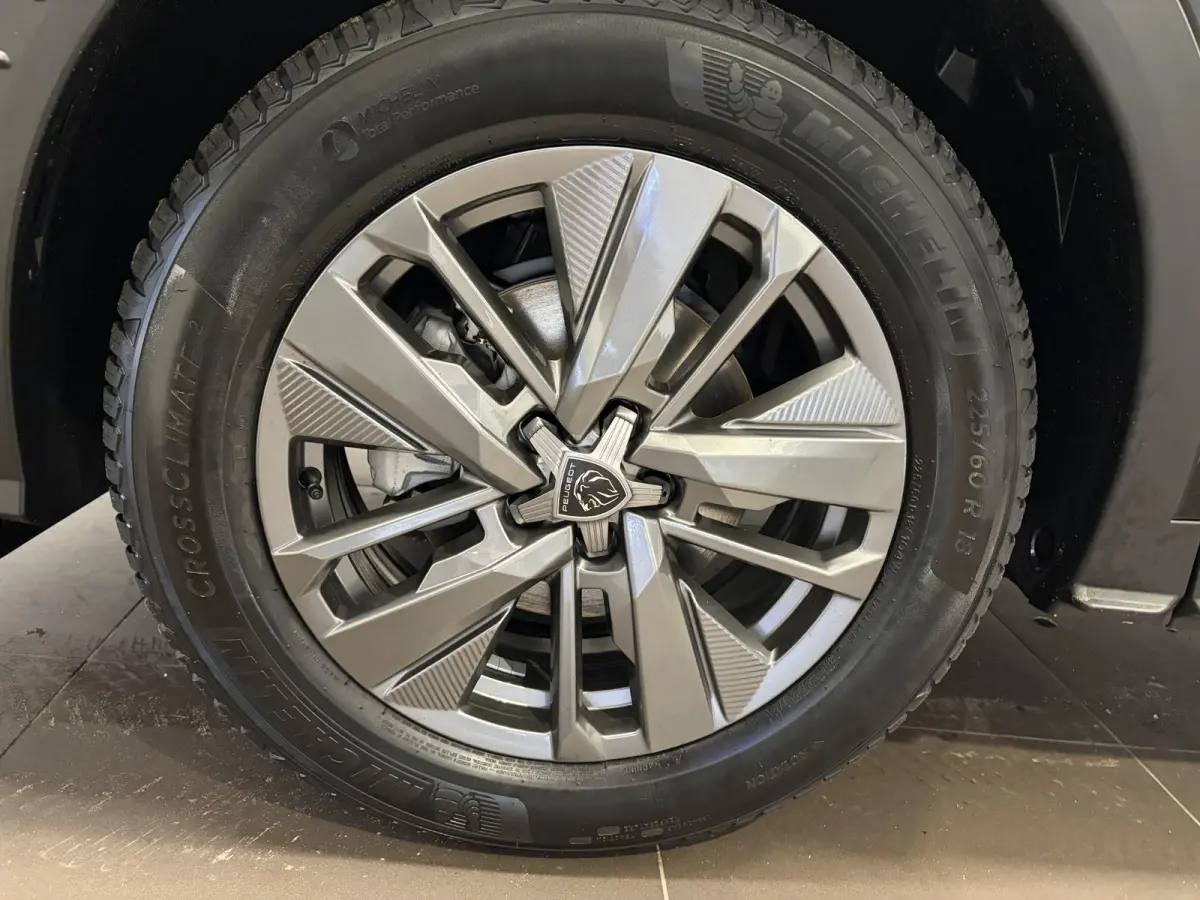 1.2 Hybrid 145 Allure Nieuw! Direct uit voorraad leverbaar! | 7-Zits | Climate Control | Camera | Full Map Navigatie | Apple Carplay / Android Auto