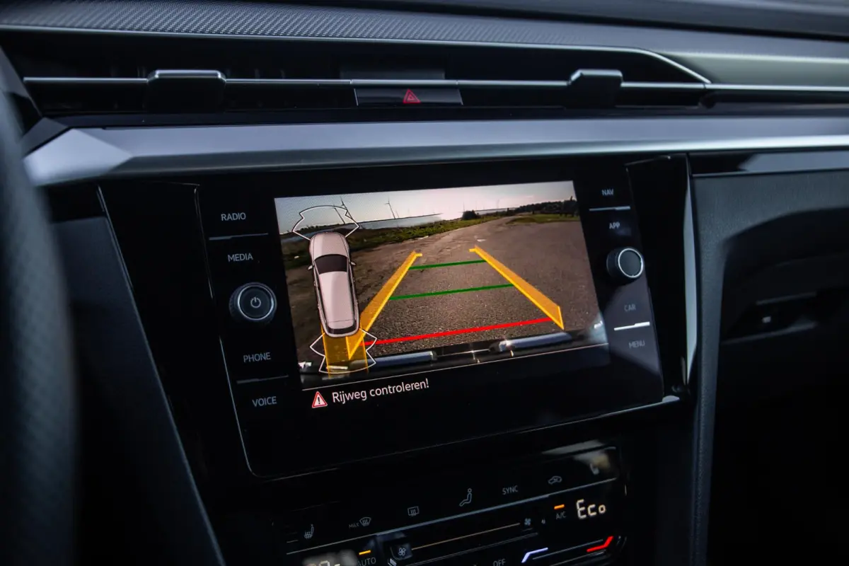 1.4 TSI eHybrid R-Line Business CARPLAY / LEER / CAMERA / MEMMORY / LED / STOELVERWARMING