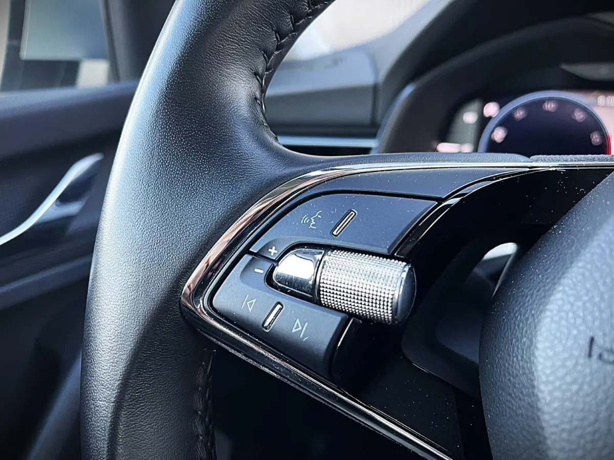 1.0 TSI 110pk Ambition | Navigatie | Smartlink | Cruise Control