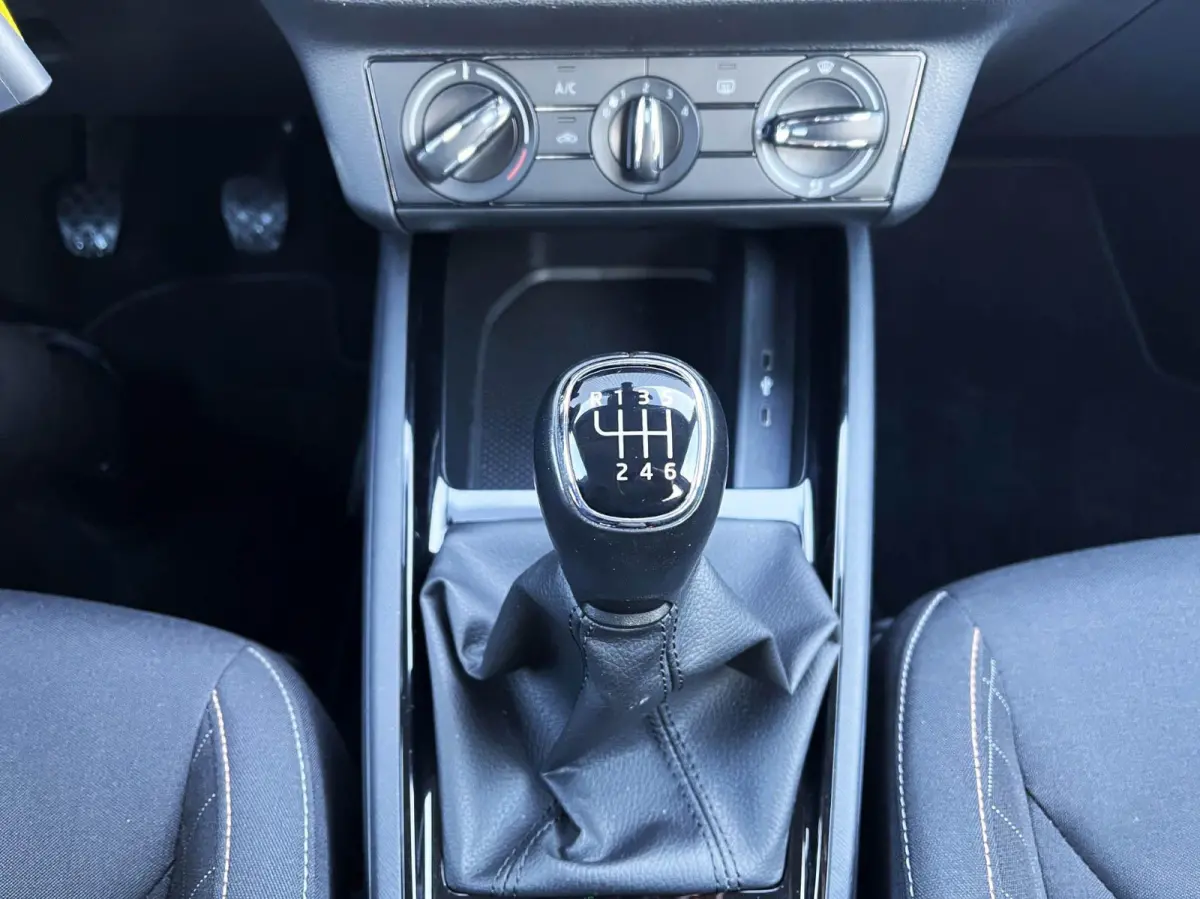 1.0 TSI 110pk Ambition | Navigatie | Smartlink | Cruise Control