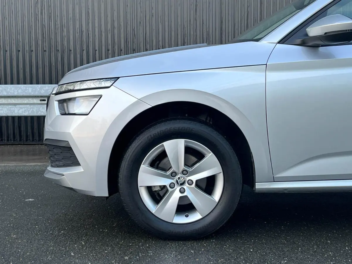 1.0 TSI 110pk Ambition | Navigatie | Smartlink | Cruise Control