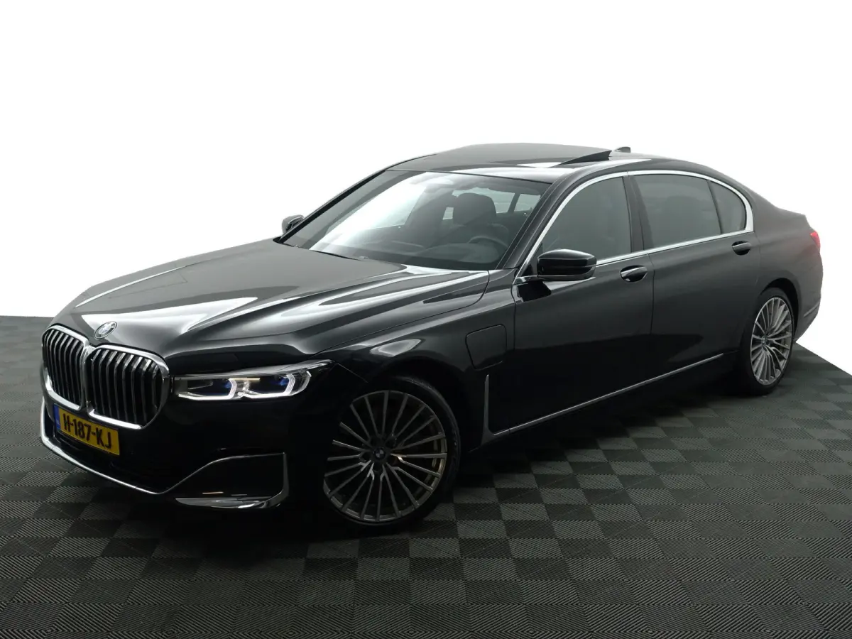 745Le xDrive Individual Aut- Panoramadak, Stoelventilatie, Softclose, Achterasbesturing, Head Up, Sfeerverlichting, Memory