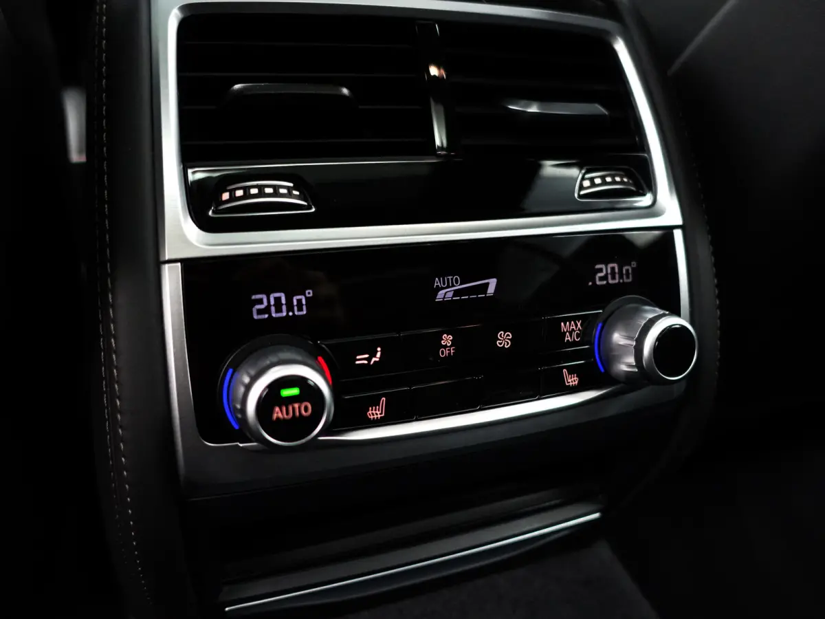 745Le xDrive Individual Aut- Panoramadak, Stoelventilatie, Softclose, Achterasbesturing, Head Up, Sfeerverlichting, Memory
