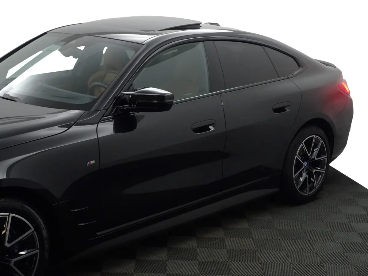M50 High Executive 84 kWh- 94% SOH, Performance Seats, Laser Light, Schuifdak, Head Up, Sfeerverlichting