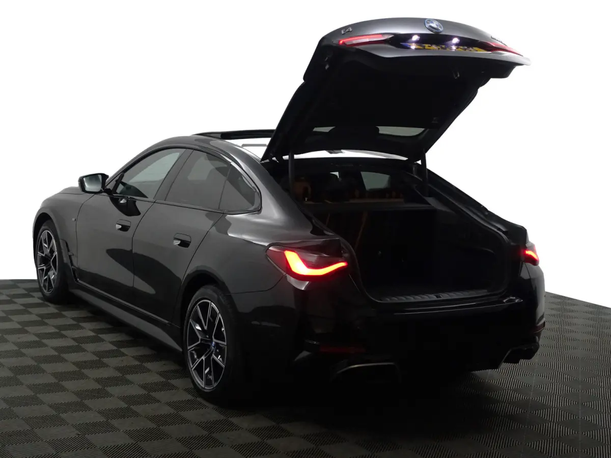 M50 High Executive 84 kWh- 94% SOH, Performance Seats, Laser Light, Schuifdak, Head Up, Sfeerverlichting