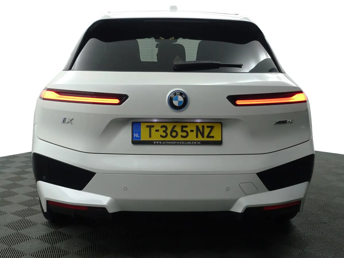 xDrive40 M Sport Plus 77 kWh- Stoelmassage, Harman Kardon, 360 Camera, Head Up, Memory Seats, Sfeerverlichting