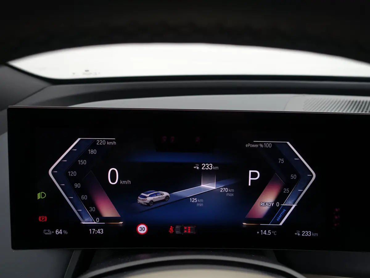 xDrive40 M Sport Plus 77 kWh- Stoelmassage, Harman Kardon, 360 Camera, Head Up, Memory Seats, Sfeerverlichting