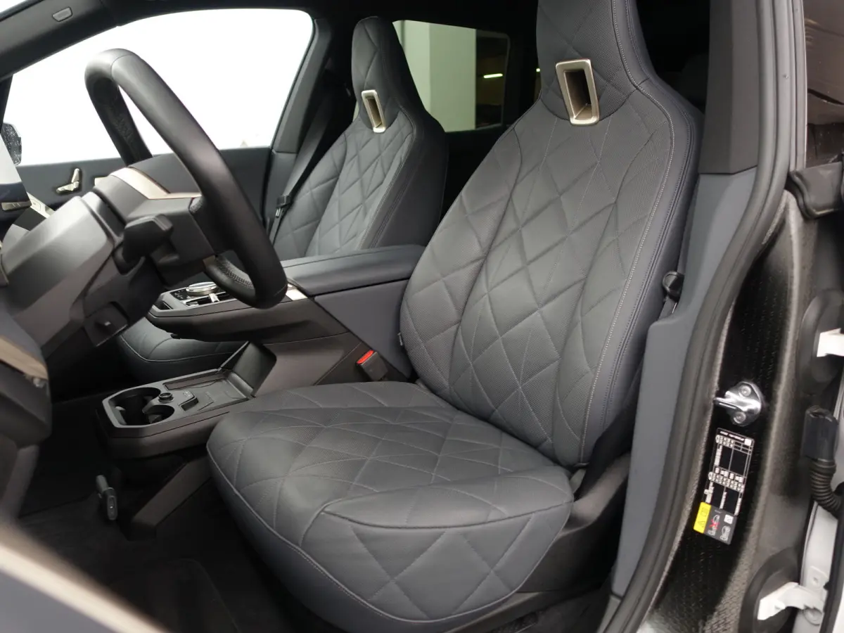 xDrive40 M Sport Plus 77 kWh- Stoelmassage, Harman Kardon, 360 Camera, Head Up, Memory Seats, Sfeerverlichting