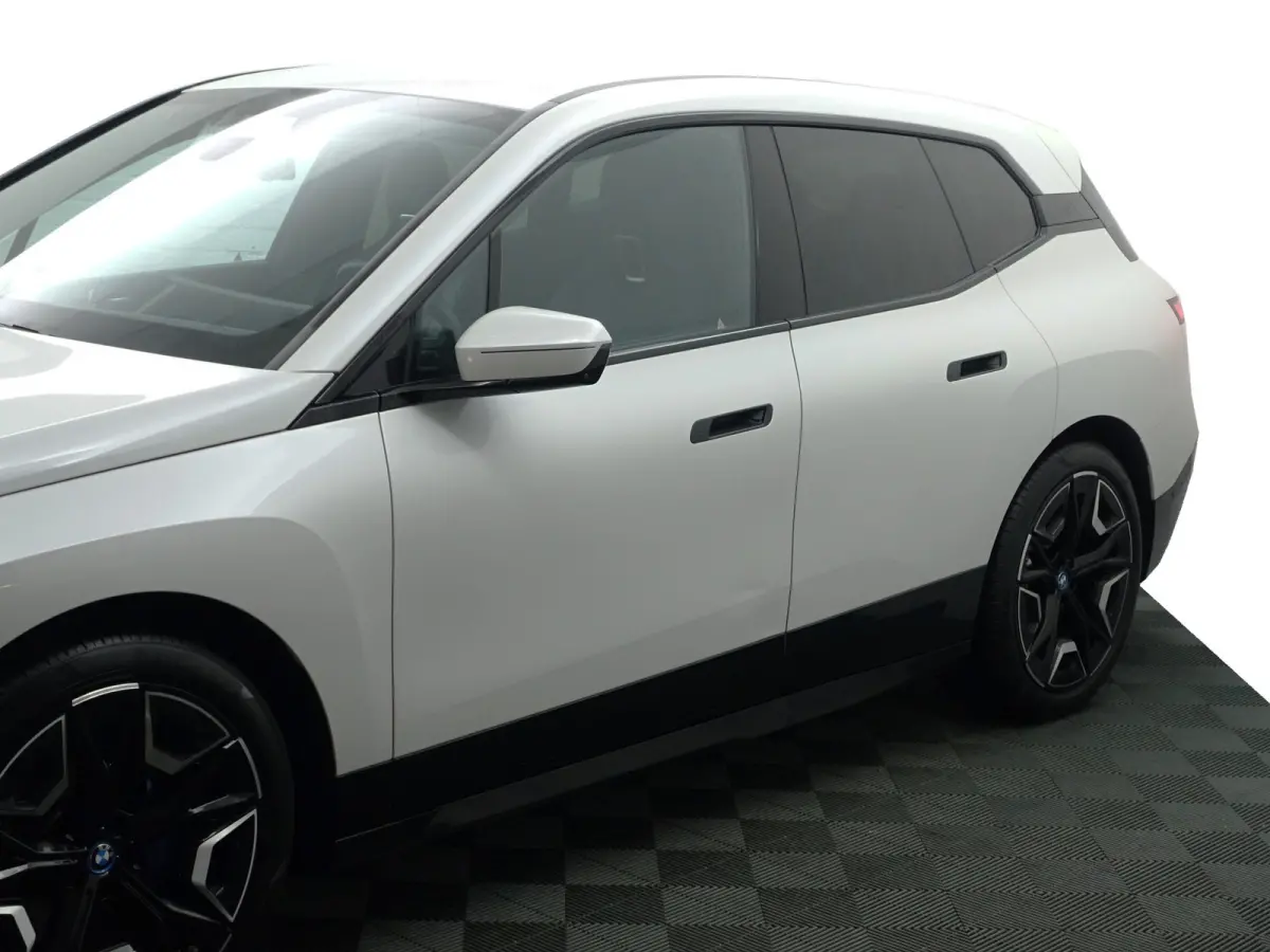 xDrive40 M Sport Plus 77 kWh- Stoelmassage, Harman Kardon, 360 Camera, Head Up, Memory Seats, Sfeerverlichting