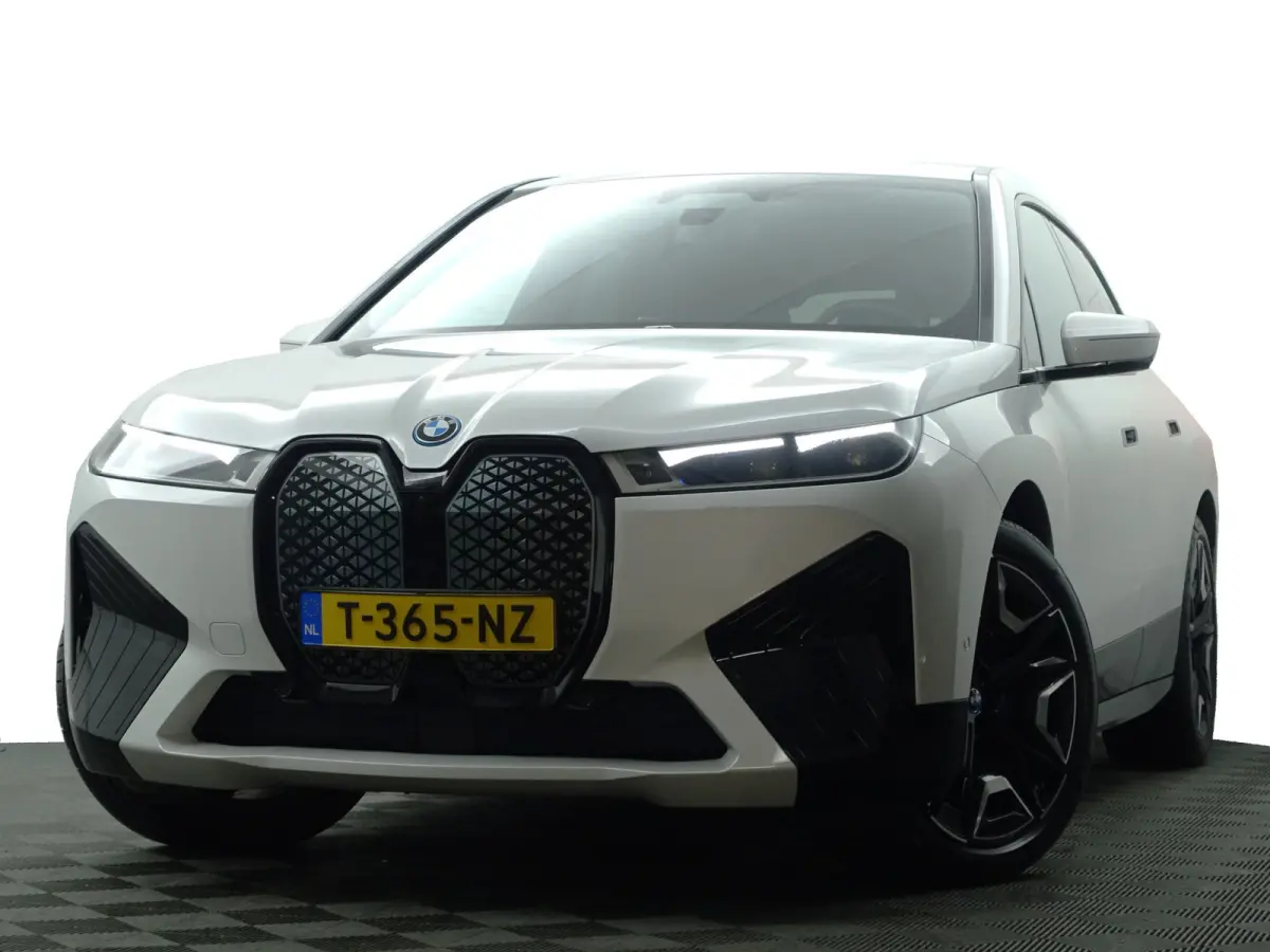 xDrive40 M Sport Plus 77 kWh- Stoelmassage, Harman Kardon, 360 Camera, Head Up, Memory Seats, Sfeerverlichting