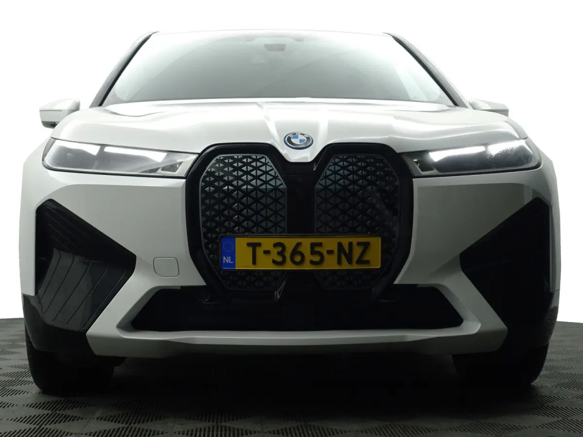 xDrive40 M Sport Plus 77 kWh- Stoelmassage, Harman Kardon, 360 Camera, Head Up, Memory Seats, Sfeerverlichting
