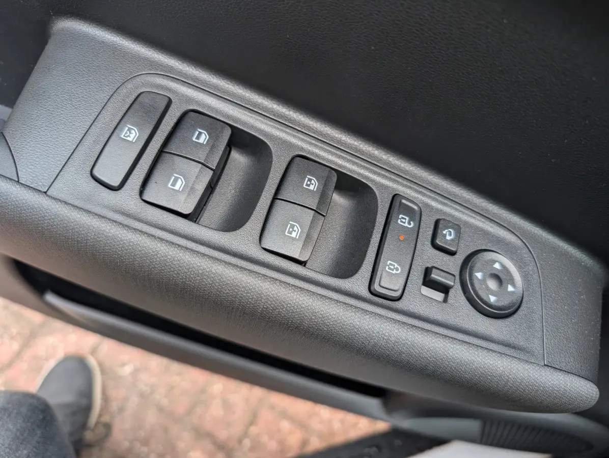 Pulse 49 kWh 115pk | Camera | Adap. Cruise | Keyless | Carplay | Stoelverwarming
