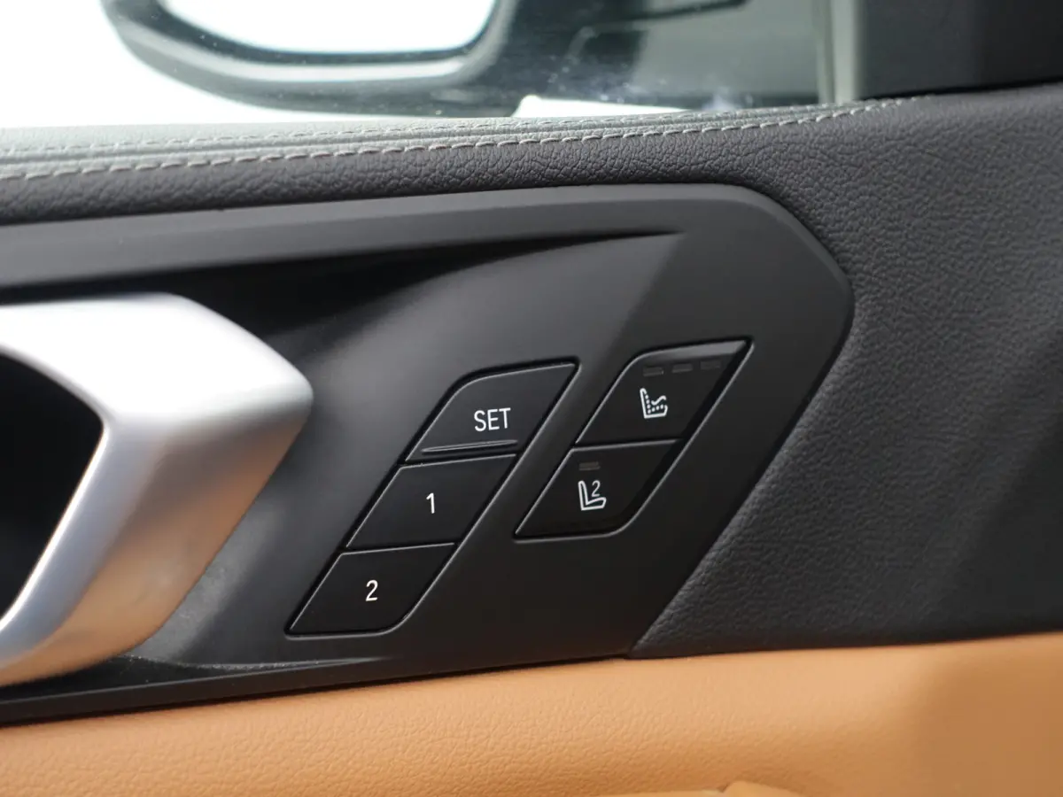 xDrive45e M Sport- Dravitgrau, Laser led, Stoelmassage, Head Up, Stoelventilatie, Stuur/Stoelverwarming, 360 Camera
