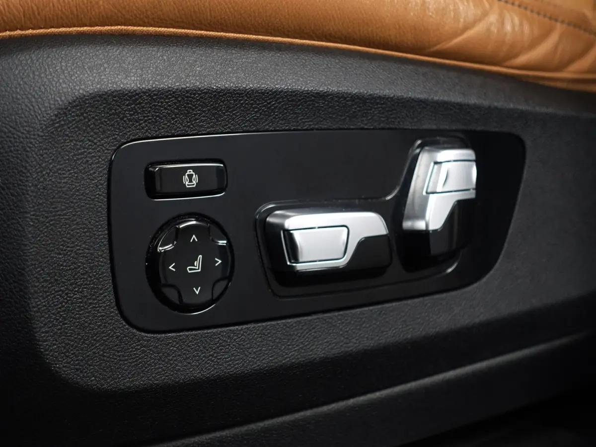 xDrive45e M Sport- Dravitgrau, Laser led, Stoelmassage, Head Up, Stoelventilatie, Stuur/Stoelverwarming, 360 Camera
