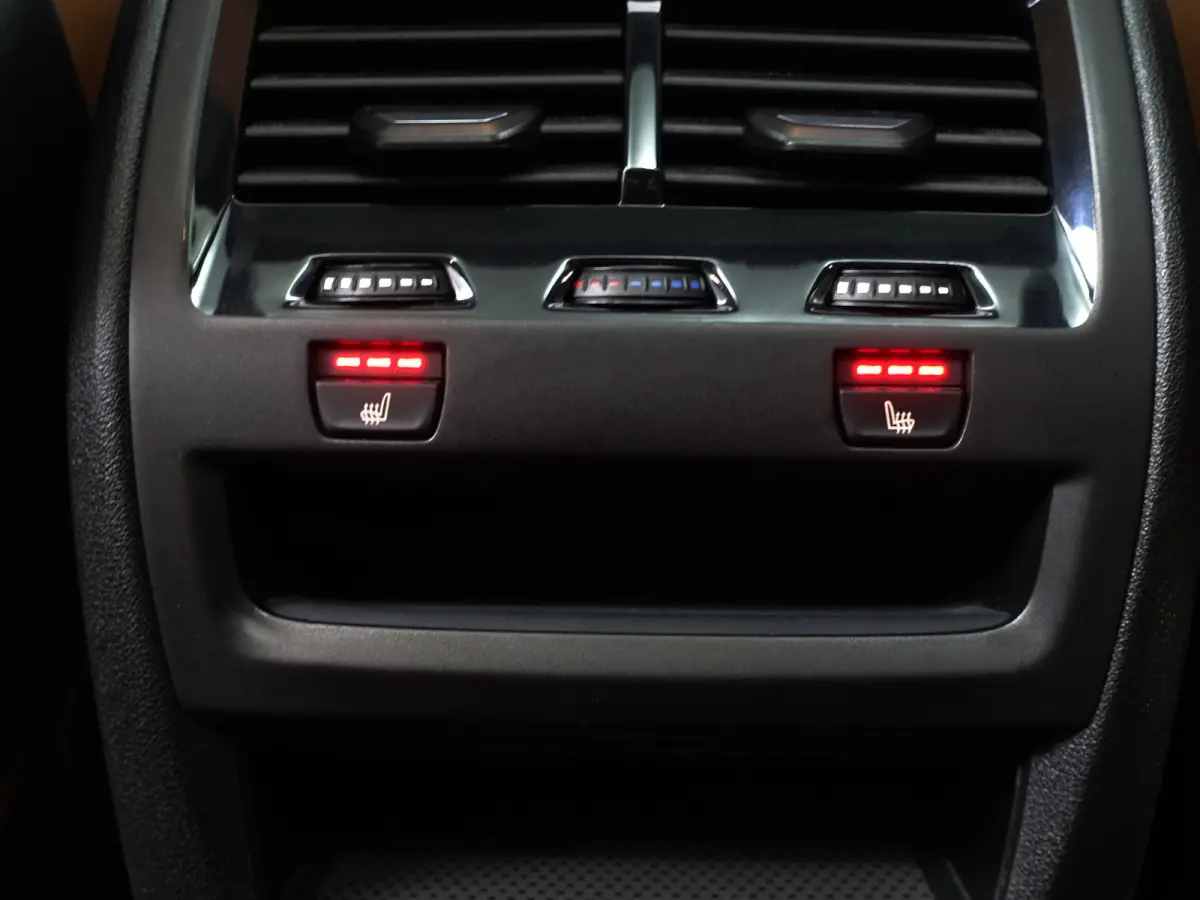 xDrive45e M Sport- Dravitgrau, Laser led, Stoelmassage, Head Up, Stoelventilatie, Stuur/Stoelverwarming, 360 Camera