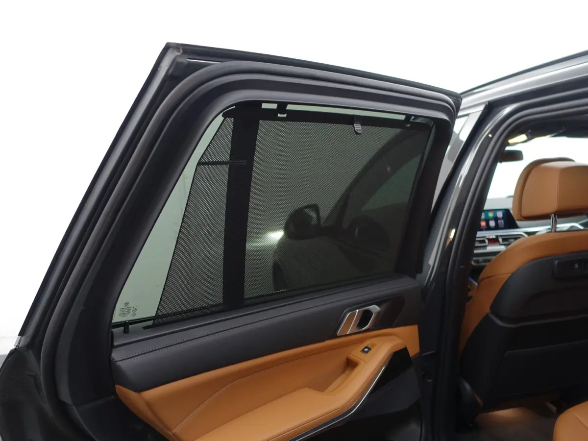 xDrive45e M Sport- Dravitgrau, Laser led, Stoelmassage, Head Up, Stoelventilatie, Stuur/Stoelverwarming, 360 Camera