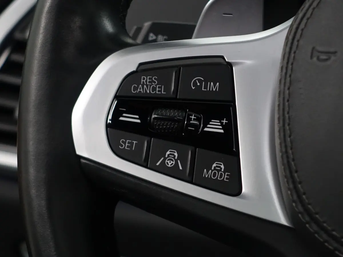 xDrive45e M Sport- Dravitgrau, Laser led, Stoelmassage, Head Up, Stoelventilatie, Stuur/Stoelverwarming, 360 Camera
