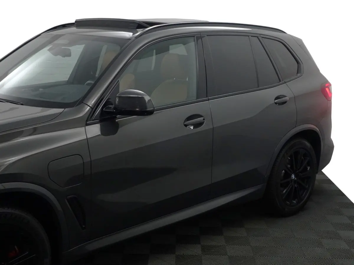 xDrive45e M Sport- Dravitgrau, Laser led, Stoelmassage, Head Up, Stoelventilatie, Stuur/Stoelverwarming, 360 Camera