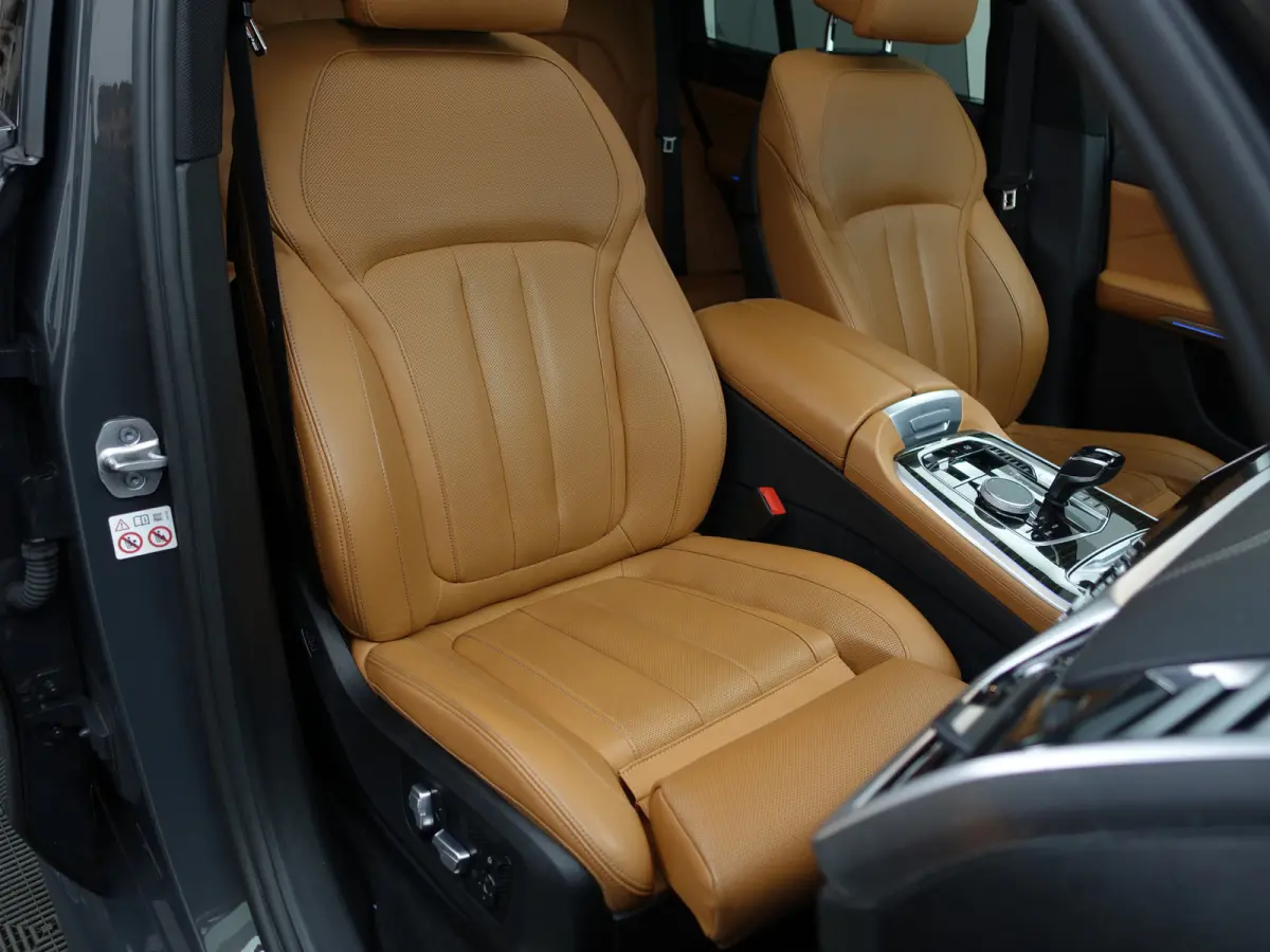xDrive45e M Sport- Dravitgrau, Laser led, Stoelmassage, Head Up, Stoelventilatie, Stuur/Stoelverwarming, 360 Camera