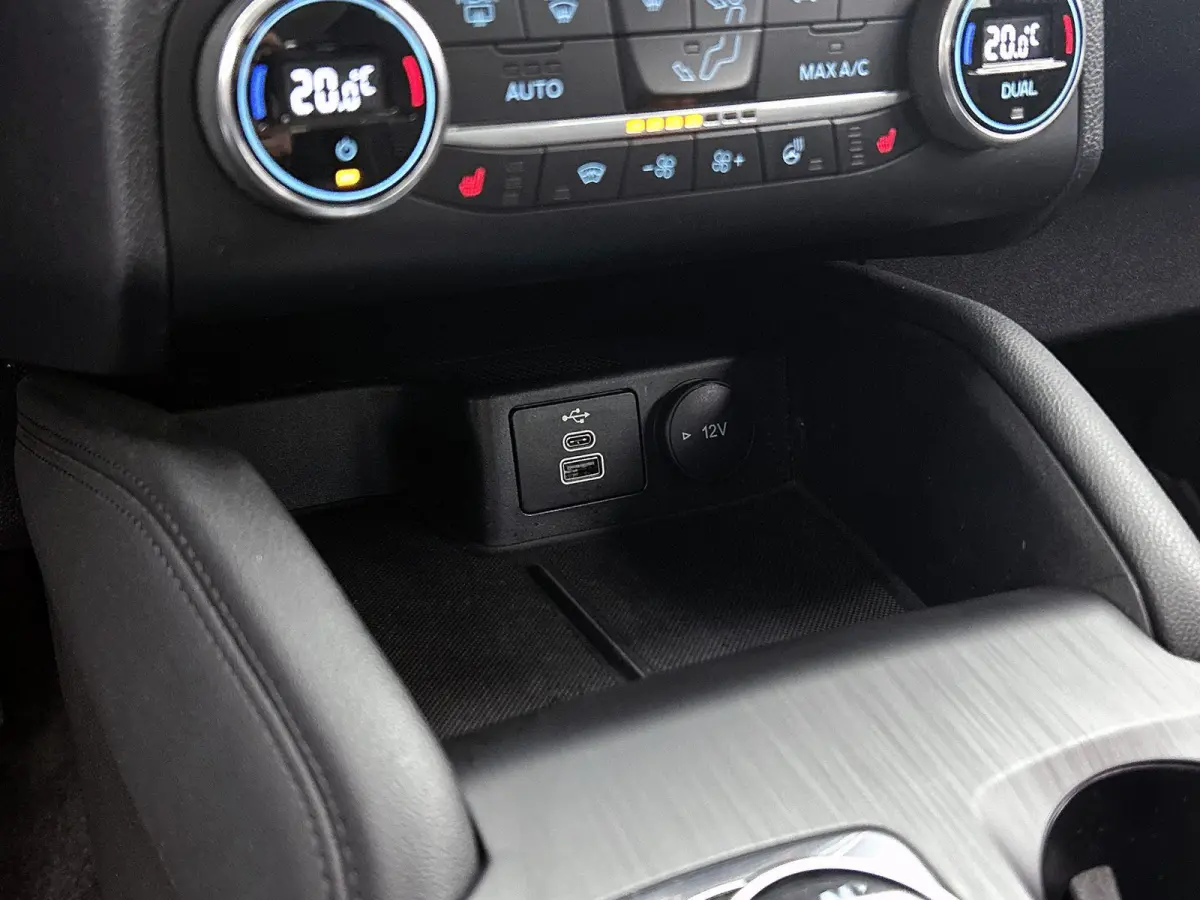 2.5 PHEV Titanium | Elektrische Trekhaak | WINTERPACK | Cruise Control | Achteruitrijcamera