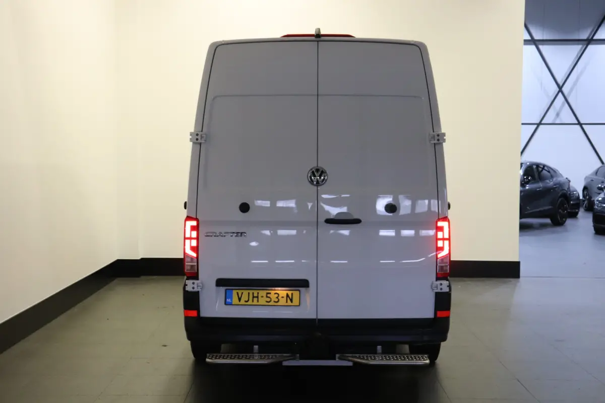 2.0 TDI 140PK L3H3 EURO 6 - Airco - Navi - Cruise - € 17.950,- Excl.