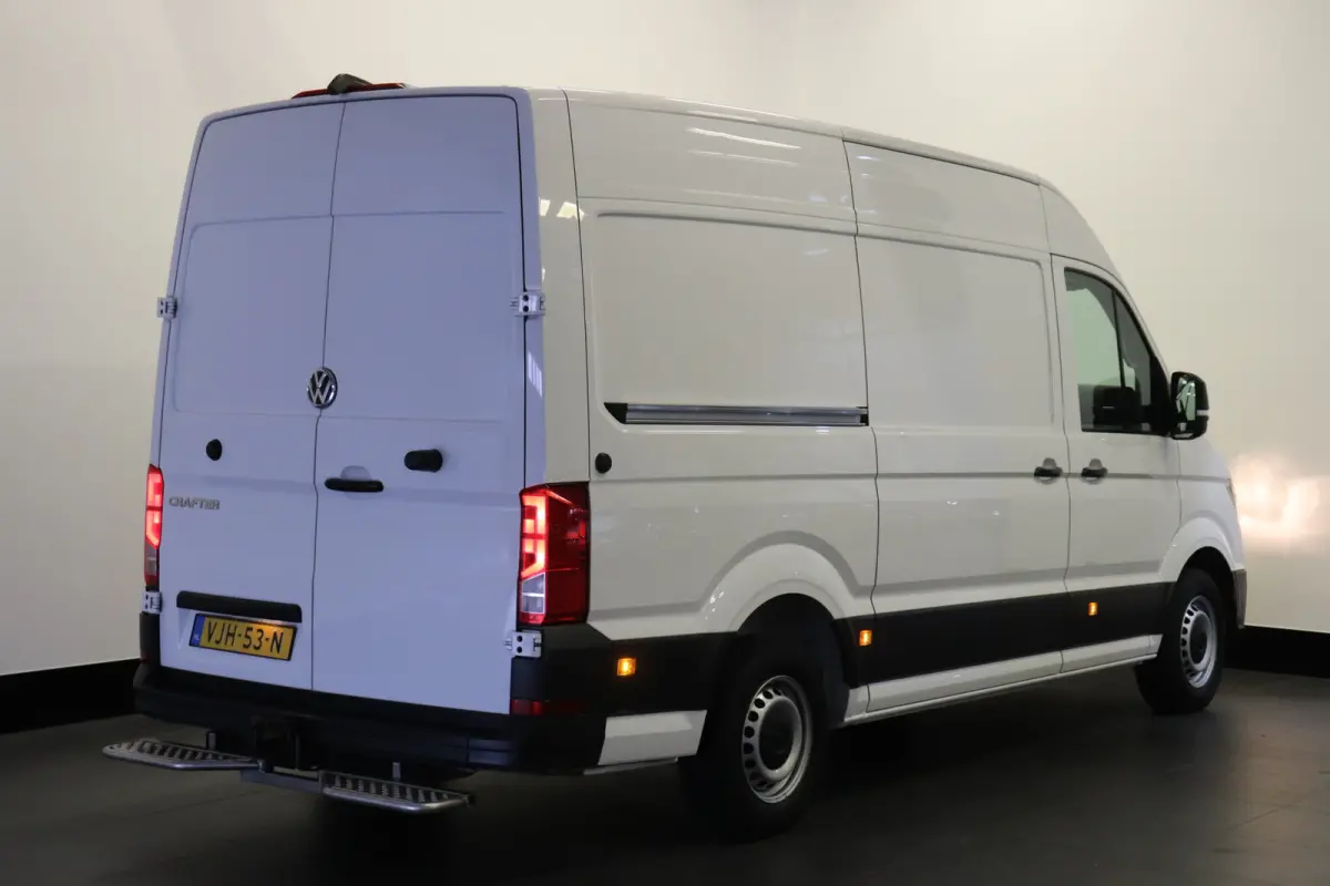 2.0 TDI 140PK L3H3 EURO 6 - Airco - Navi - Cruise - € 18.950,- Excl.
