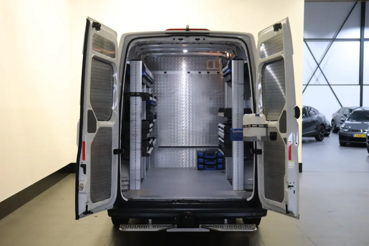 2.0 TDI 140PK L3H3 EURO 6 - Airco - Navi - Cruise - € 17.950,- Excl.