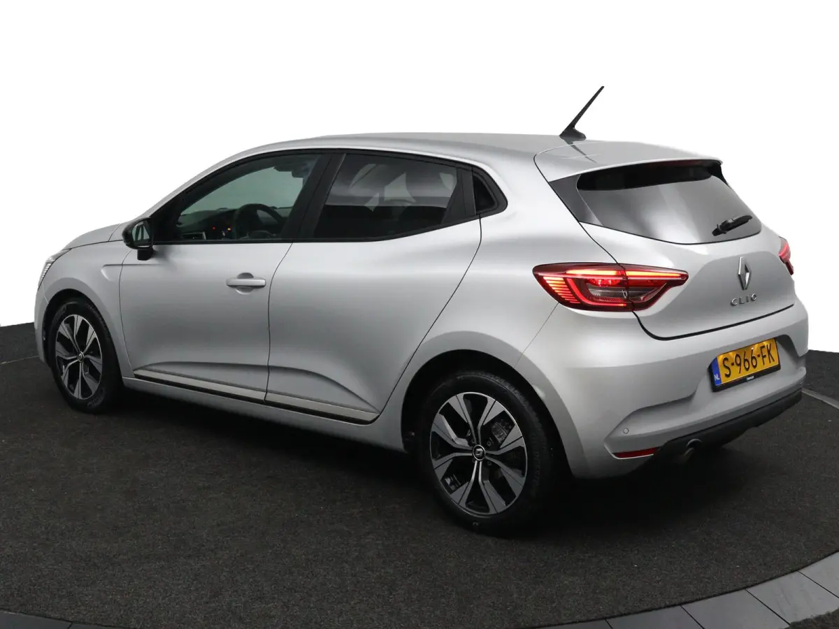 TCe 90 GPF Evolution | Navigatie | Lichtmetalen velgen | Parkeersensoren |