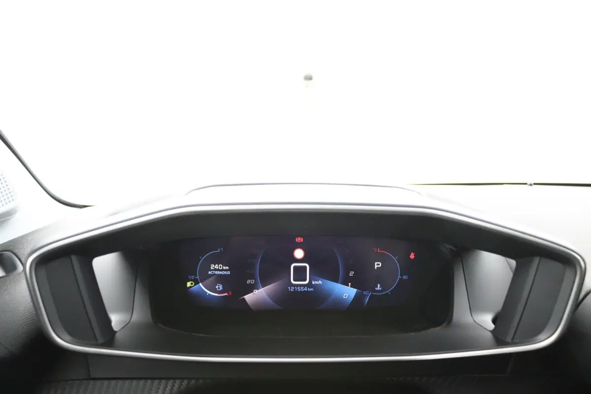 1.2 Allure*AUTOM*CARPLAY*ECC*CRUISE*NAVI*HAAK*CAM*