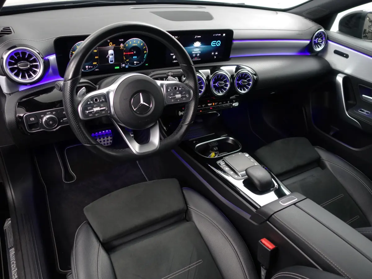 250 e AMG Premium Plus Aut- Panoramadak, Sfeerverlichting, Carplay, Android Auto, Camera, Stoelverwarming