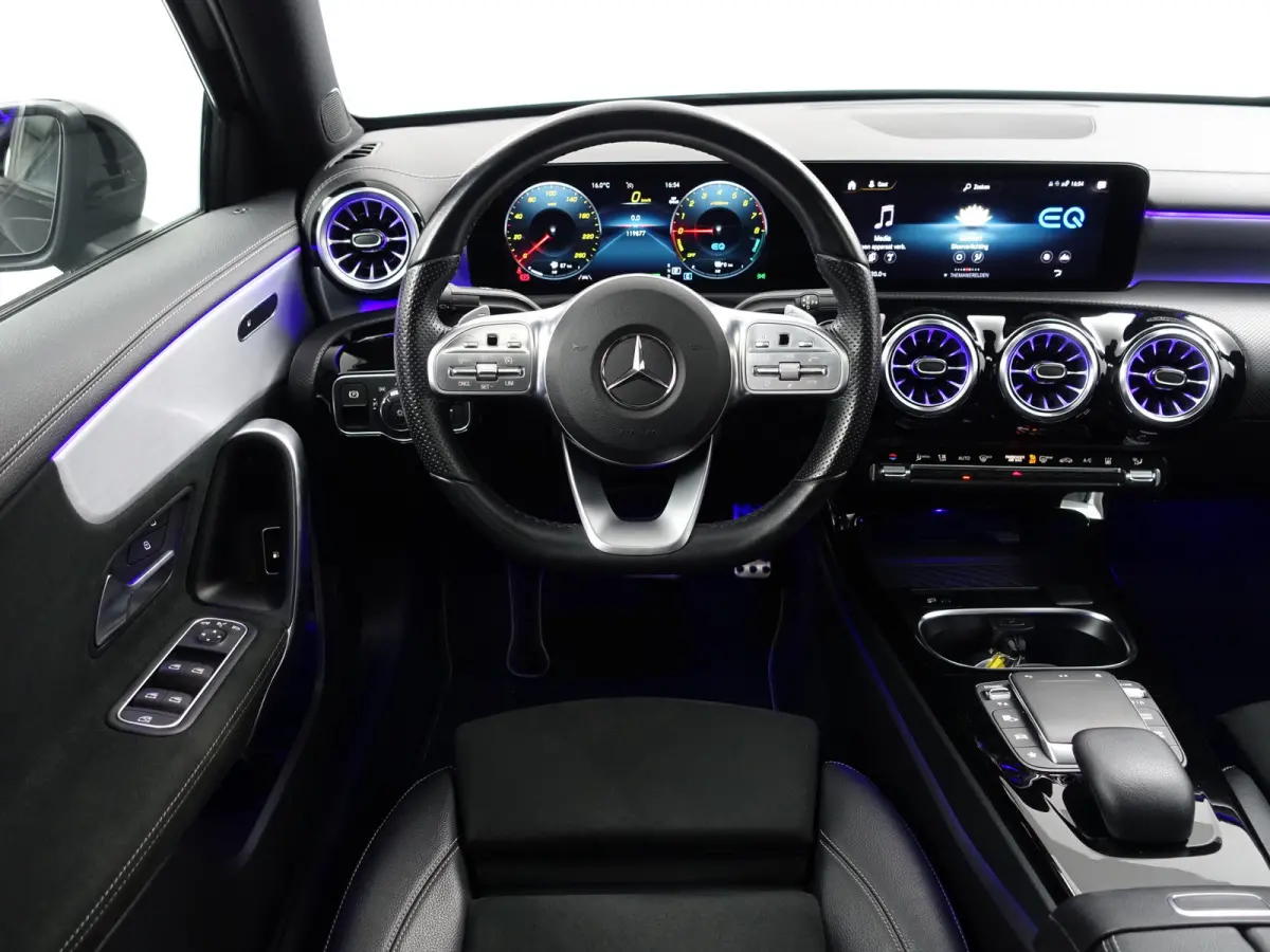250 e AMG Premium Plus Aut- Panoramadak, Sfeerverlichting, Carplay, Android Auto, Camera, Stoelverwarming