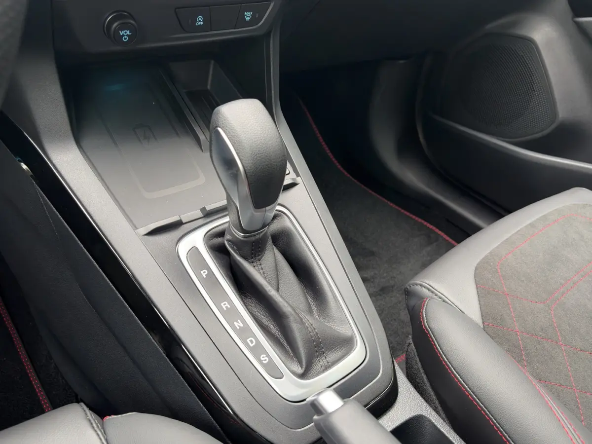 1.0 EcoBoost ST-Line X Automaat 125pk | Winter Pack | 19"LMV |