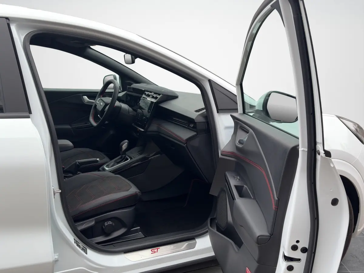 1.0 EcoBoost ST-Line X Automaat 125pk | Winter Pack | 19"LMV |