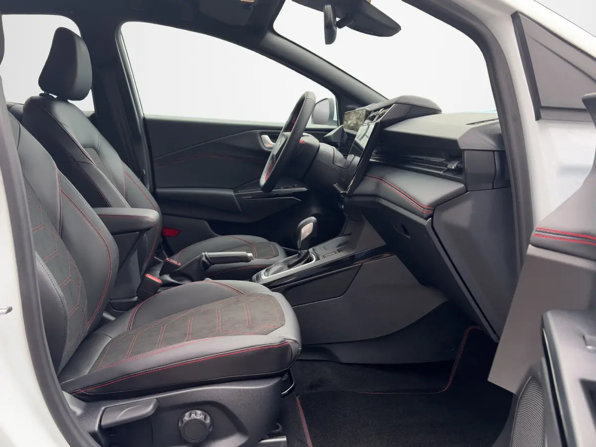 1.0 EcoBoost ST-Line X Automaat 125pk | Winter Pack | 19"LMV |