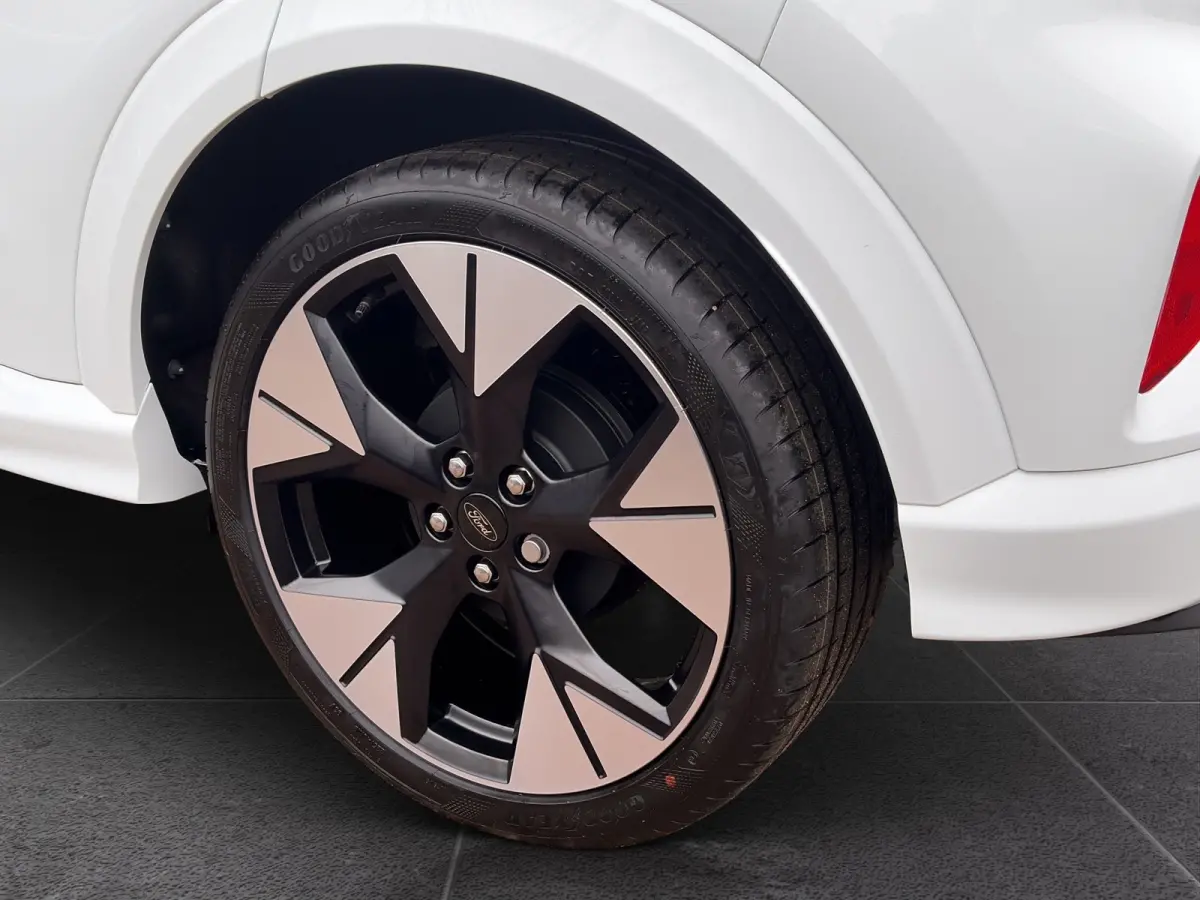 1.0 EcoBoost ST-Line X Automaat 125pk | Winter Pack | 19"LMV |