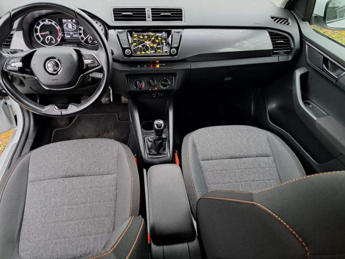 1.0 TSI 95 Pk Business Edition Trekhaak, Nav. Pdc, Airco