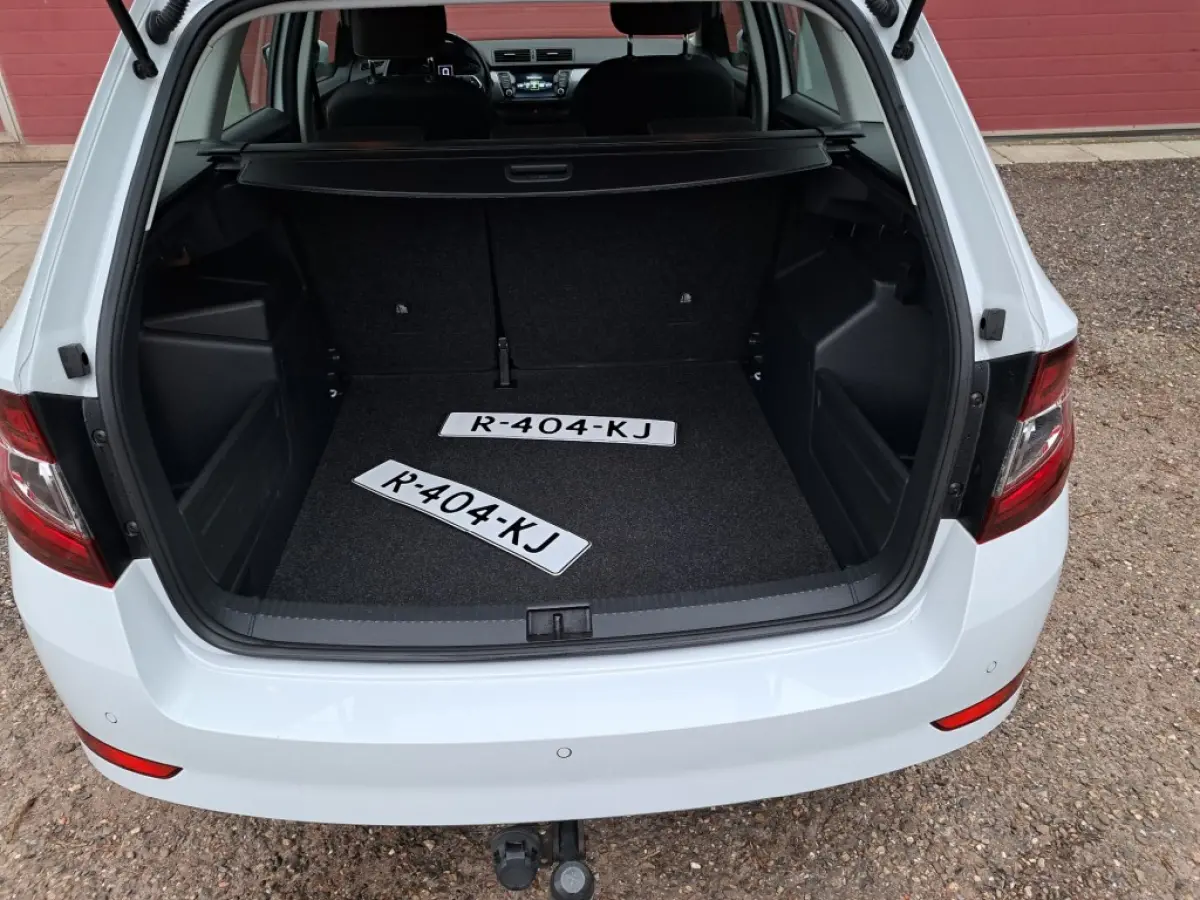1.0 TSI 95 Pk Business Edition Trekhaak, Nav. Pdc, Airco