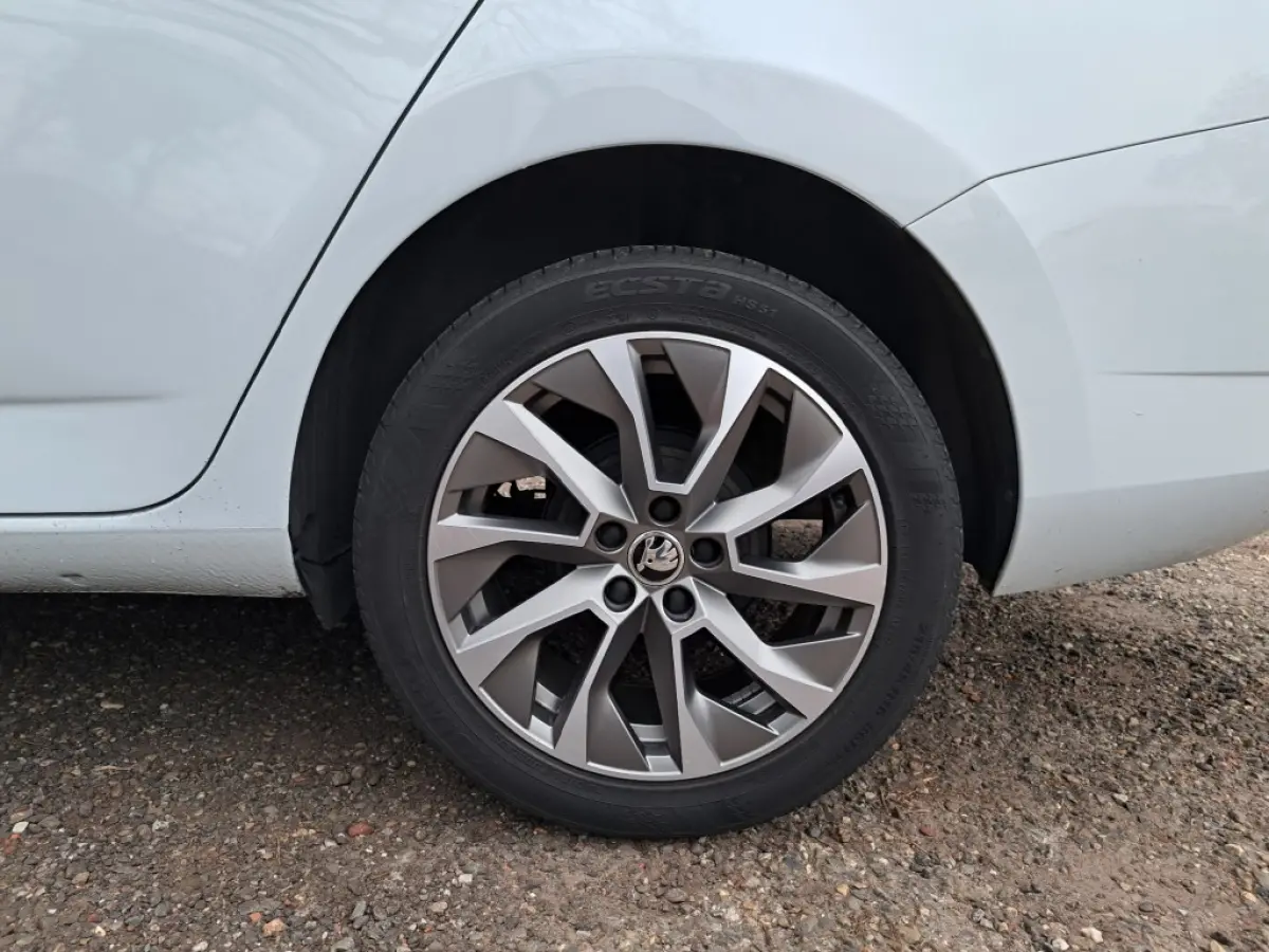 1.0 TSI 95 Pk Business Edition Trekhaak, Nav. Pdc, Airco