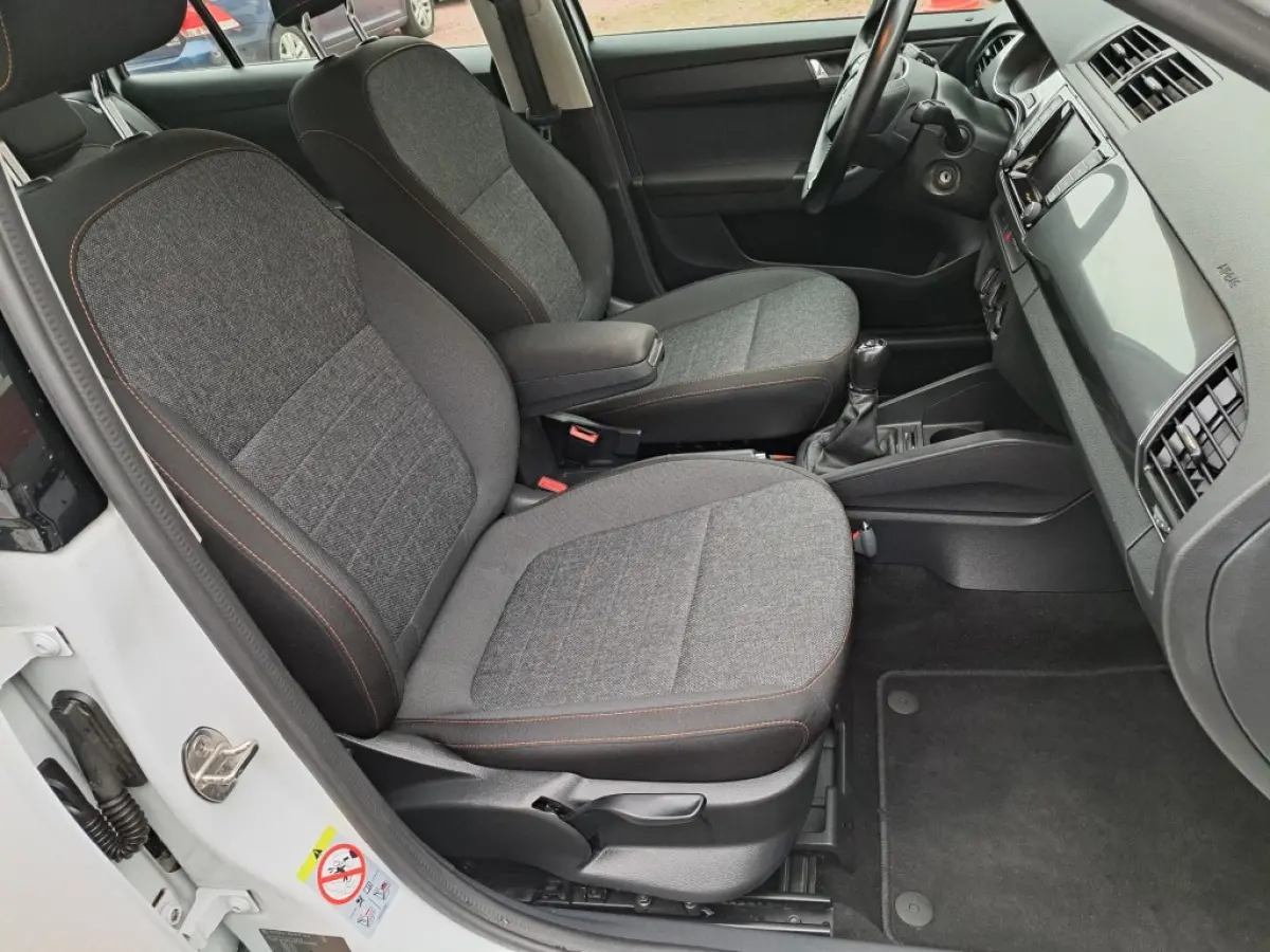 1.0 TSI 95 Pk Business Edition Trekhaak, Nav. Pdc, Airco