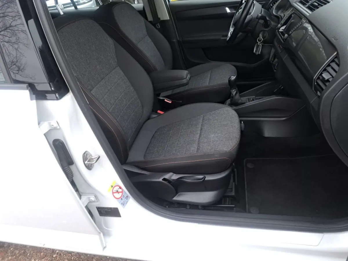 1.0 TSI 95 Pk Business Edition Trekhaak, Nav. Pdc, Airco