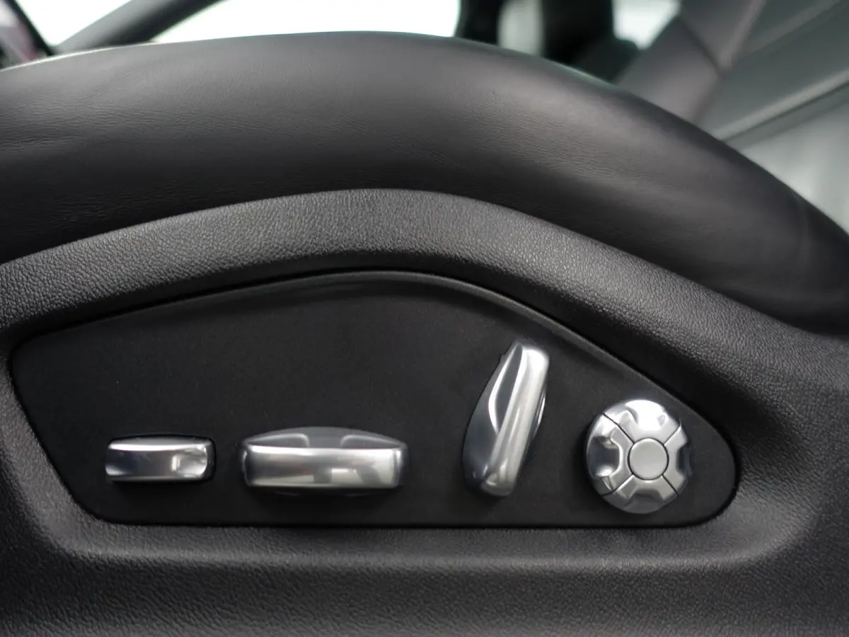3.0 E-Hybrid Sport Design Aut- Panoramadak, Sport Chrono, Carbon, Bose Audio, 360 Camera, Memory, Keyless, Sfeerverlichting, Ada Cruise