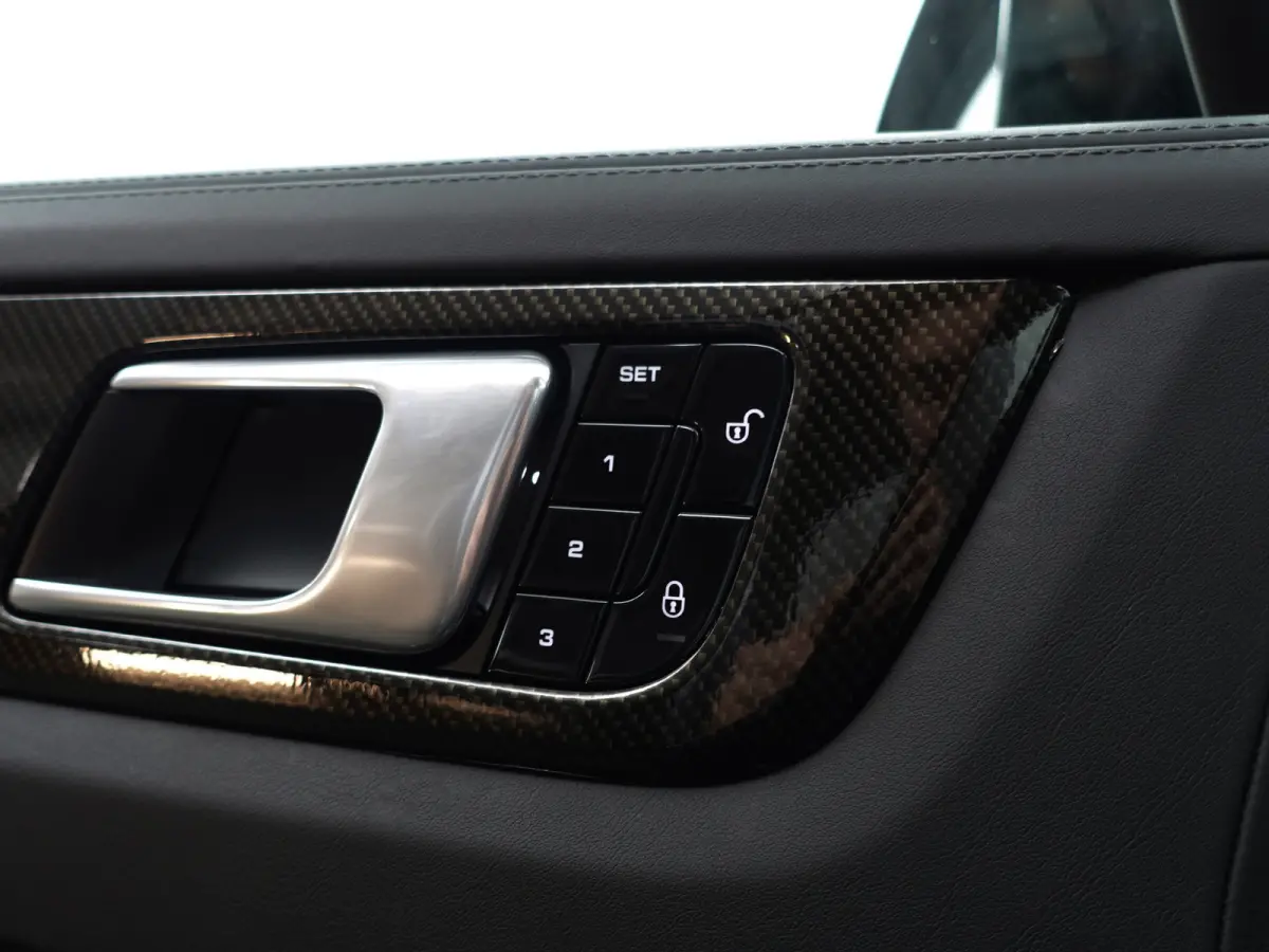 3.0 E-Hybrid Sport Design Aut- Panoramadak, Sport Chrono, Carbon, Bose Audio, 360 Camera, Memory, Keyless, Sfeerverlichting, Ada Cruise