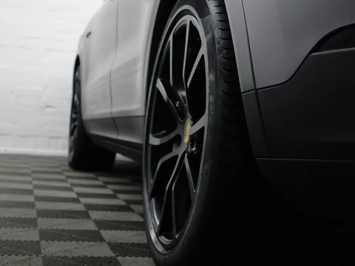 3.0 E-Hybrid Sport Design Aut- Panoramadak, Sport Chrono, Carbon, Bose Audio, 360 Camera, Memory, Keyless, Sfeerverlichting, Ada Cruise