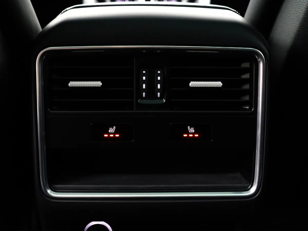 3.0 E-Hybrid Sport Design Aut- Panoramadak, Sport Chrono, Carbon, Bose Audio, 360 Camera, Memory, Keyless, Sfeerverlichting, Ada Cruise