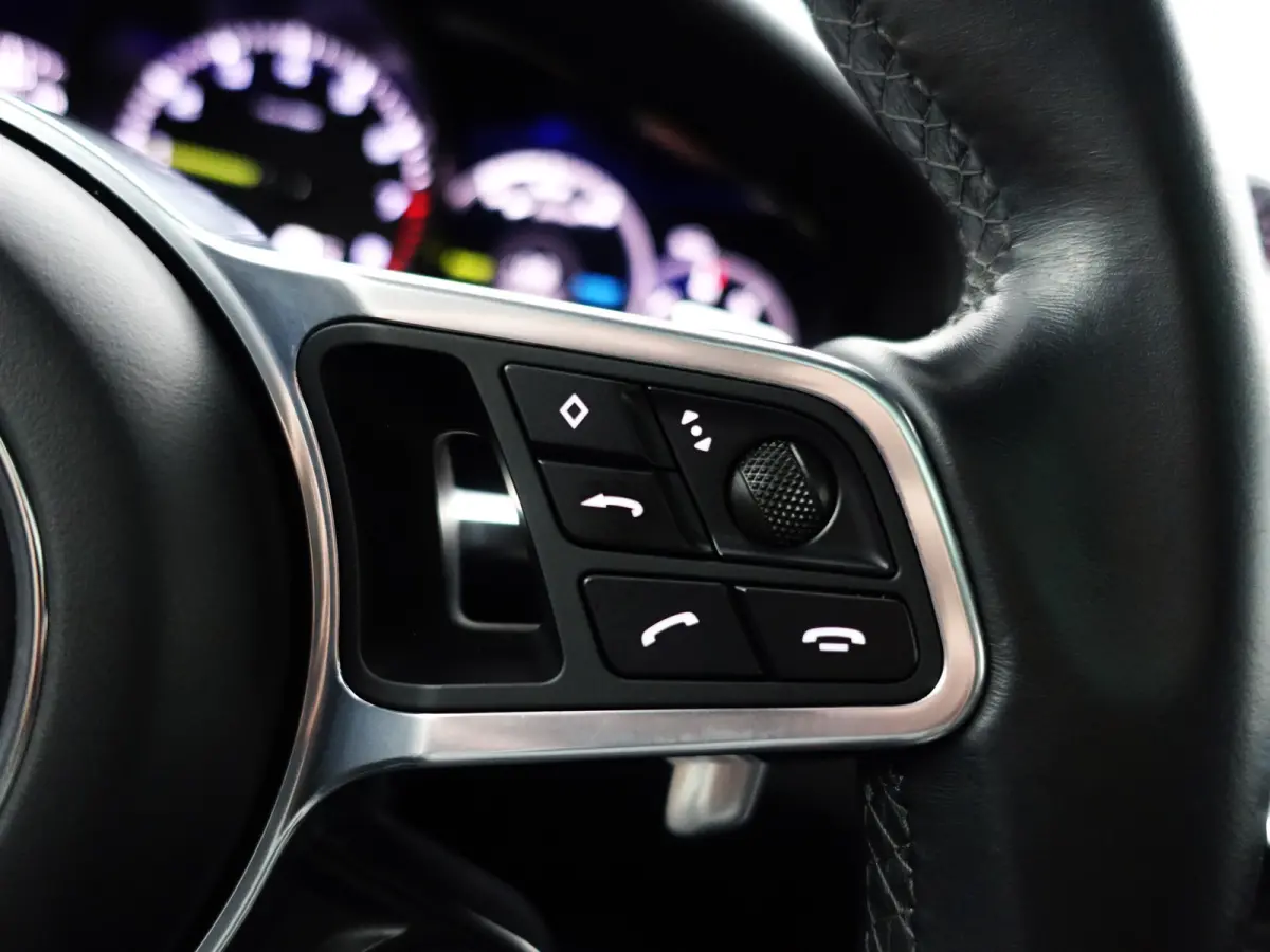 3.0 E-Hybrid Sport Design Aut- Panoramadak, Sport Chrono, Carbon, Bose Audio, 360 Camera, Memory, Keyless, Sfeerverlichting, Ada Cruise