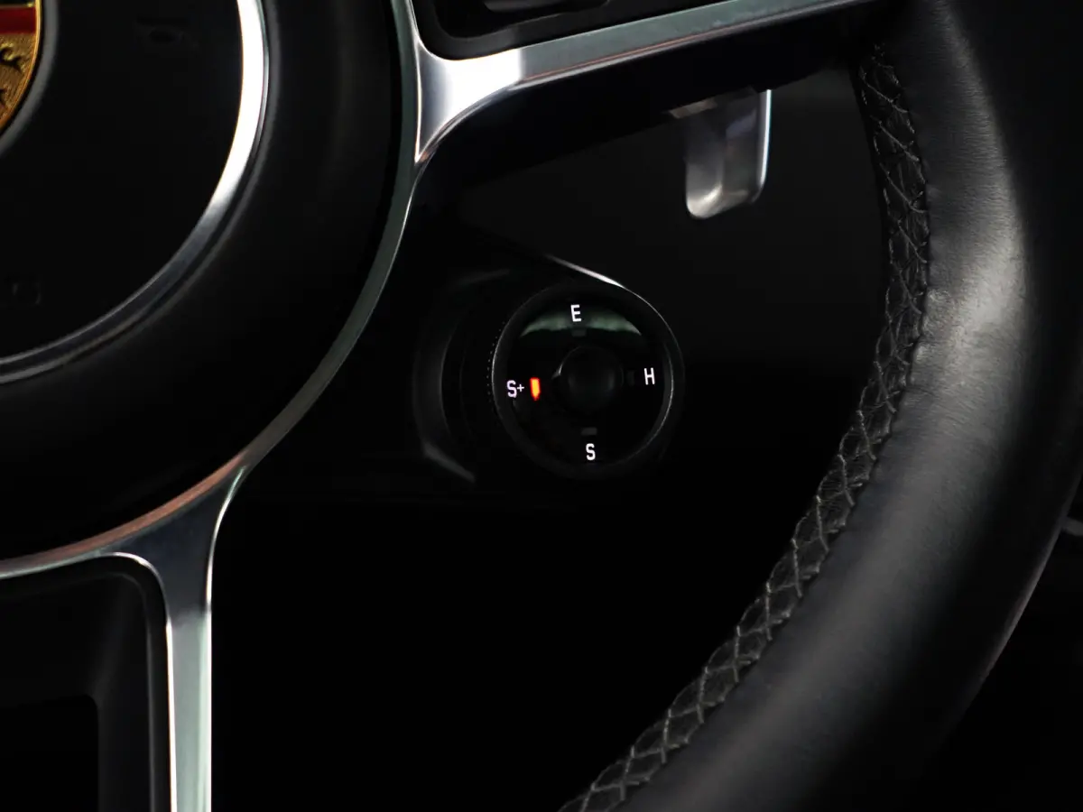 3.0 E-Hybrid Sport Design Aut- Panoramadak, Sport Chrono, Carbon, Bose Audio, 360 Camera, Memory, Keyless, Sfeerverlichting, Ada Cruise