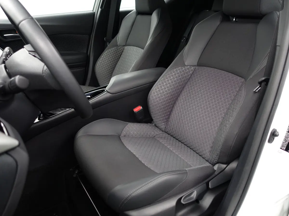 1.8 Hybrid Dynamic Sport Aut- Full Maxton Design, Two Tone, Smoke PPF, Xenon Led, Camera, Carplay
