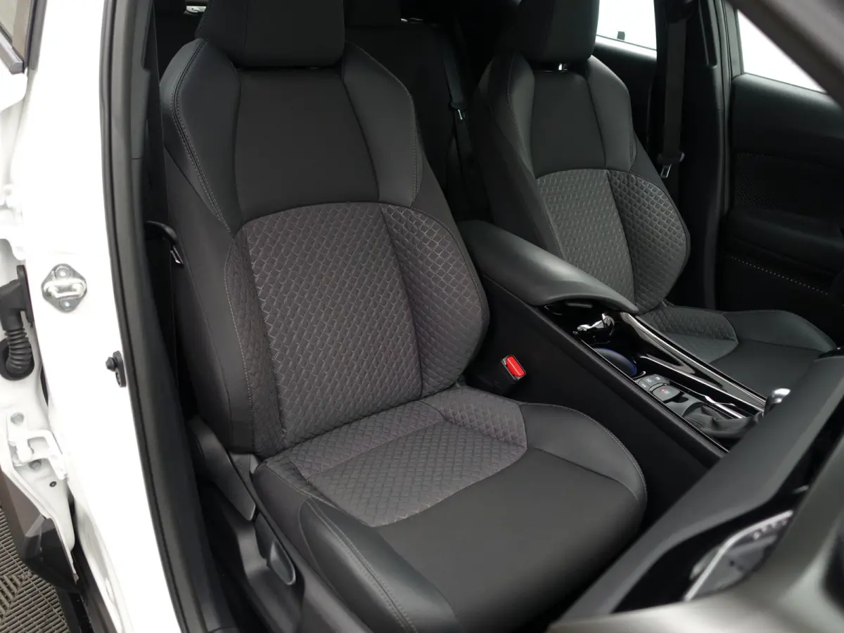 1.8 Hybrid Dynamic Sport Aut- Full Maxton Design, Two Tone, Smoke PPF, Xenon Led, Camera, Carplay